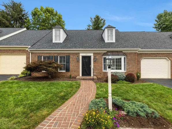 10 Pelham Grn W, Waynesboro, VA 22980