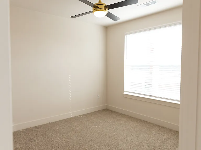 District on the Etowah Apartments — Photo 35