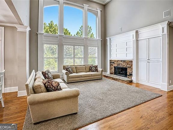 4th image of 1043 Meadow Club Ct