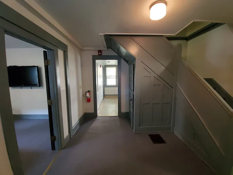 105 Dryden Ct — Photo 42