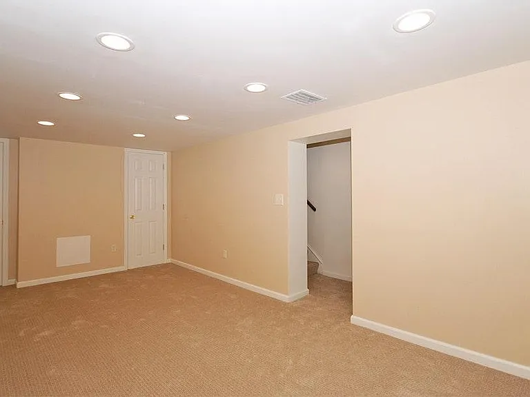 3721 Silsby Rd — Photo 10