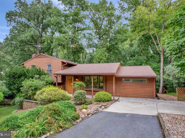 9895 Foxhill Ct, Ellicott City, MD 21042