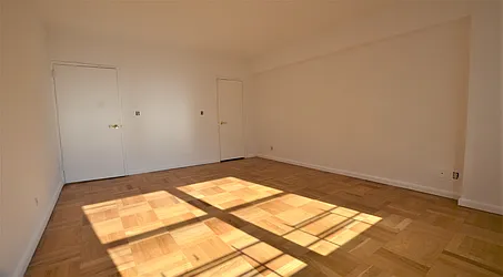 Rented by Manhattan Realty Group