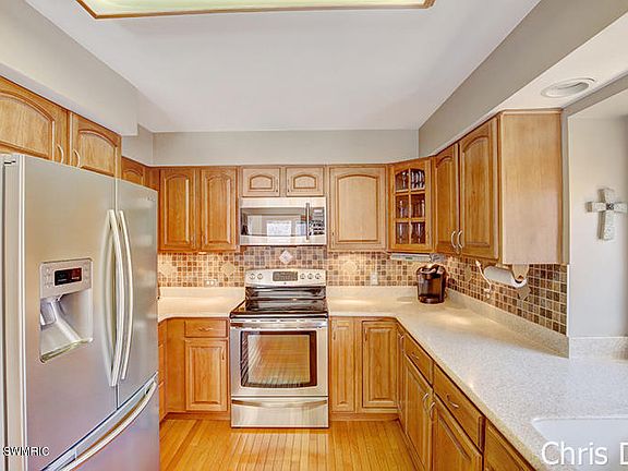 3rd image of 2620 Westbrook Dr NW