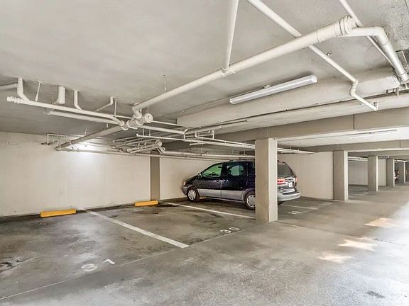 4th image of 470 S 11th St APT 42