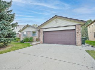 35406 Collingwood Dr, Sterling Heights, MI