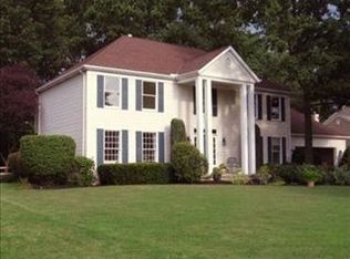 627 Wedgewood Dr, Avon Lake, OH 44012