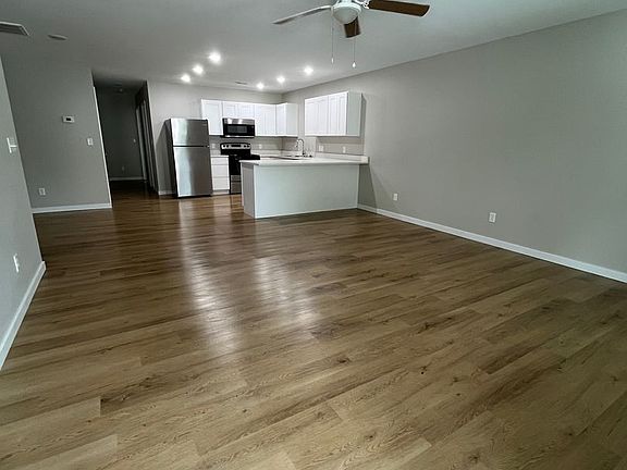 2nd image of 225-239-251 S Park St