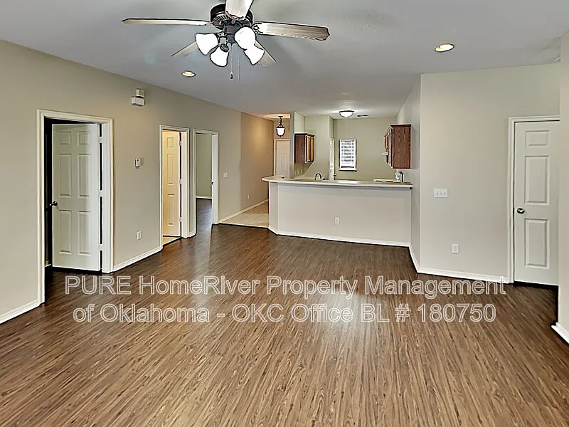 3 bed, 2.0 bath, 1188 sqft, $1,445 — Photo 3