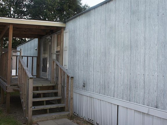 3rd image of 601 Clear Lake Rd Unit B