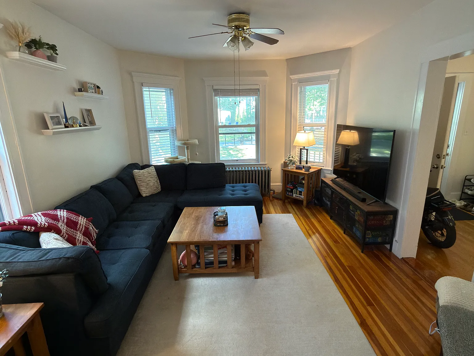 2 bed, 1300 sqft, $3,450 — Photo 2