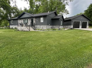 408 N Main St, Hendricks, MN 56136