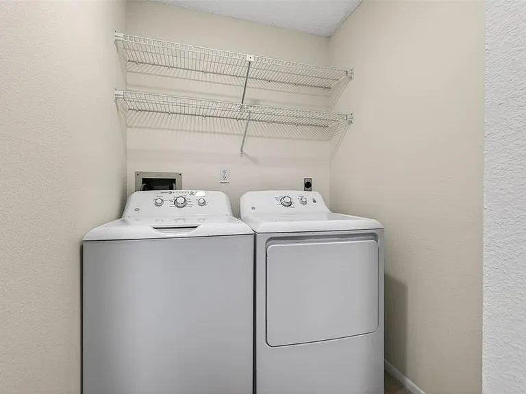 4843 Napoli Ct NE — Photo 11