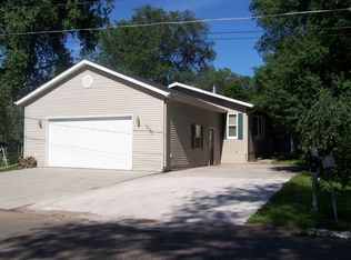 1090 10th Ave, Newport, MN 55055