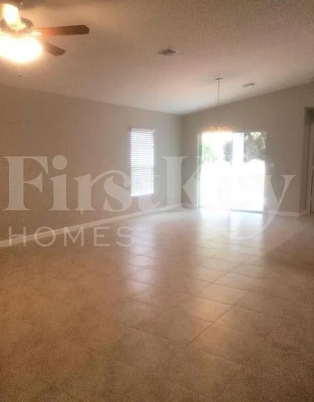 991 SW Dubois Ave — Photo 14
