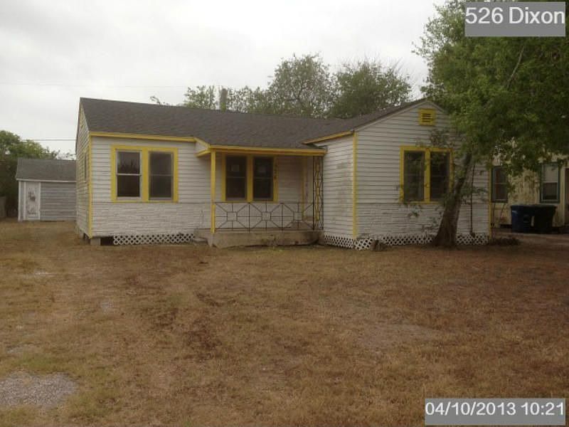 1st image of 526 Dixon Dr