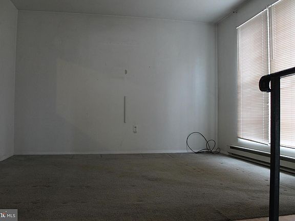 5th image of 182 Warren Way