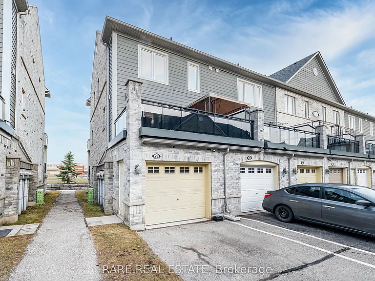 60 Fairwood Cir #28 — Photo 42