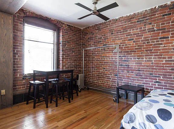 3rd image of 777 Burrard St #20