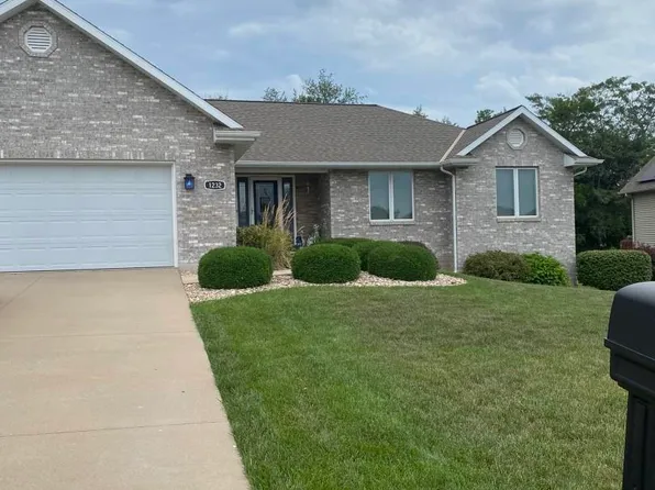 1232 Cadbury Rdg, Quincy, IL 62305
