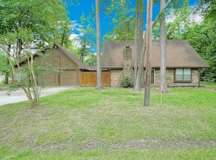 10211 Longleaf Dr, Conroe, TX 77385