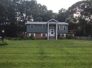 36 Merrall Dr, Clifton Park, NY 12065