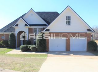 1340 Saint Isabela Ct, Locust Grove, GA 30248