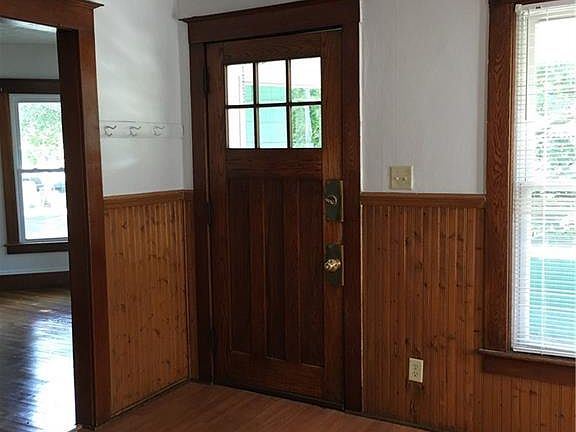 5th image of 112 Thacher St