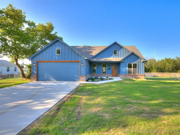 16319 E Oklahoma Pl, Tulsa, OK 74116