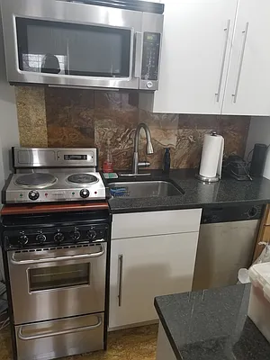 Rented by Metropolitan Property Group | media 18