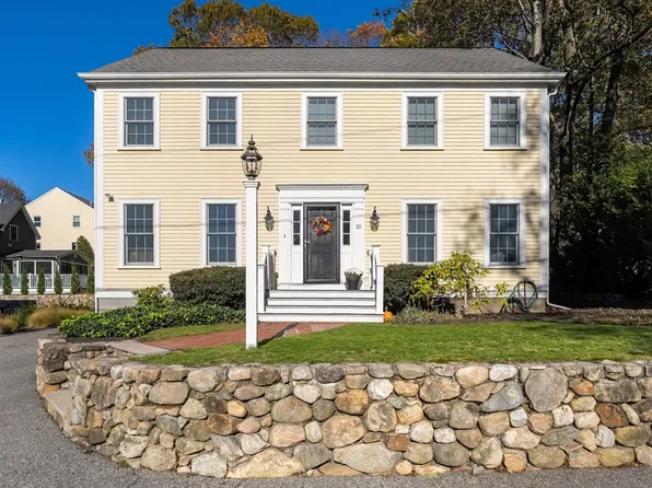 10 Perth Rd, Arlington, MA 02476