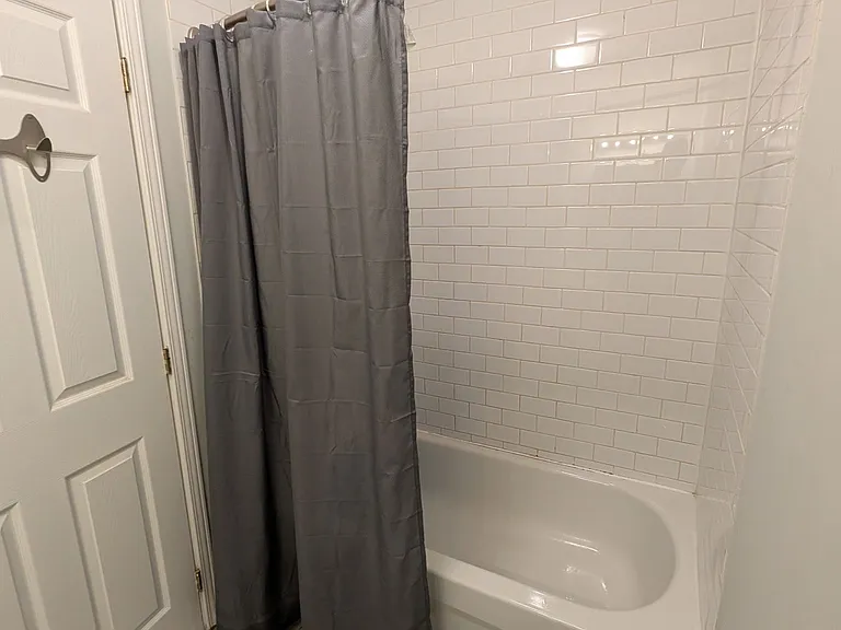 264 Monarch Park Ave #5 — Photo 9
