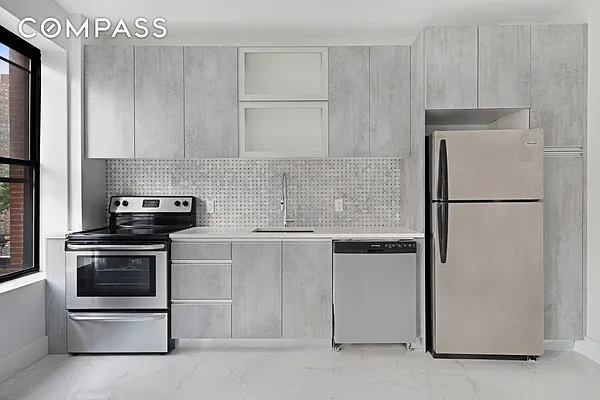 Rented by Compass | media 7