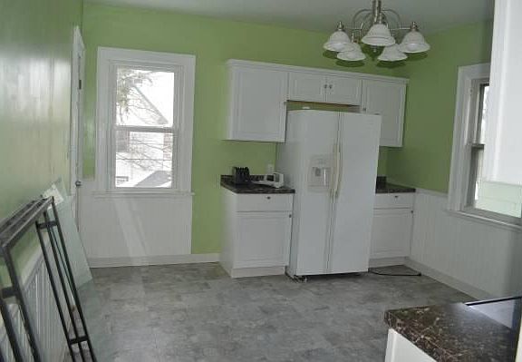 4th image of 30 Winslow Ave