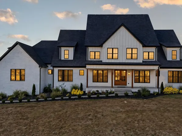 4349 Ravens Crest Ln, Lexington, KY 40515