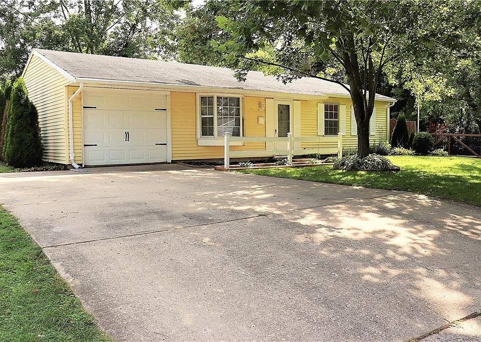 1st image of 804 Skyline Dr
