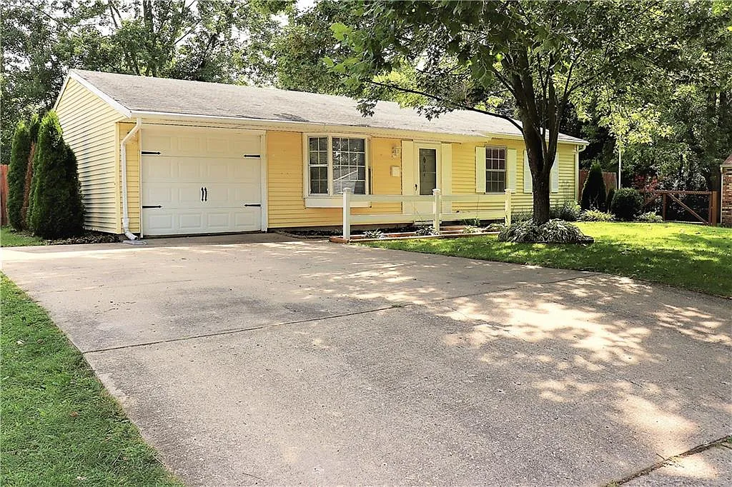 804 Skyline Dr photo 1