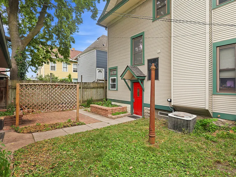 2535 Aldrich Avenue South - 1 — Photo 15