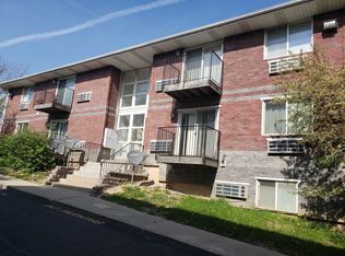 2635 & 2713 W Cornelia Ave #2635-D, Waukegan, IL 60085