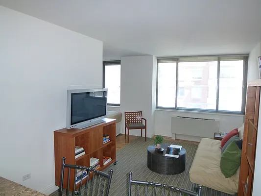 Rented by Carnegie Hill Place | media 25