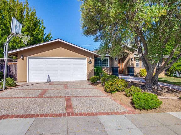 3rd image of 6565 Tam Oshanter Dr