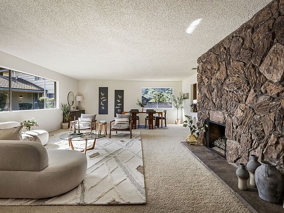 3rd image of 2793 Westfield Pl