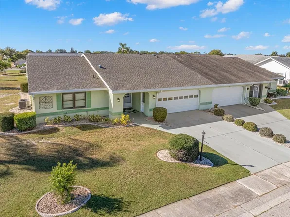 302 Linger Ln, Sun City Center, FL 33573