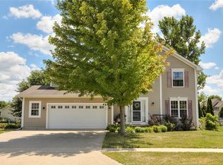 570 SE Prairie Park Ln, Waukee, IA 50263