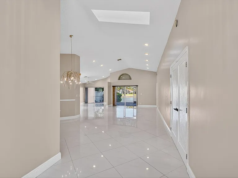7891 Sailing Shores Ter — Photo 3