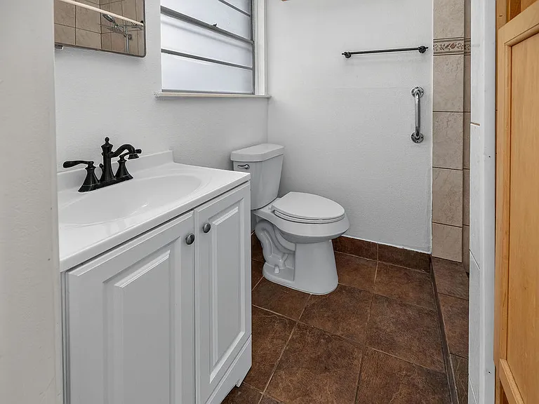 8011 Pistol Ln — Photo 13