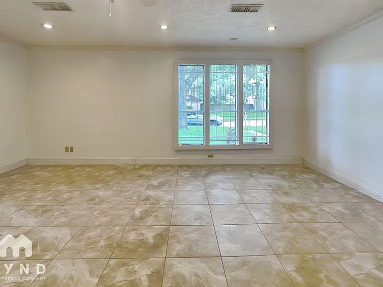 21702 Park York Dr — Photo 2