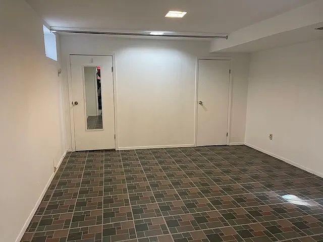 1st image of 141 Lamport Blvd #3