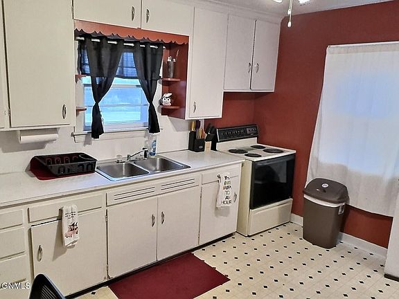 5th image of 1015 N 9th St