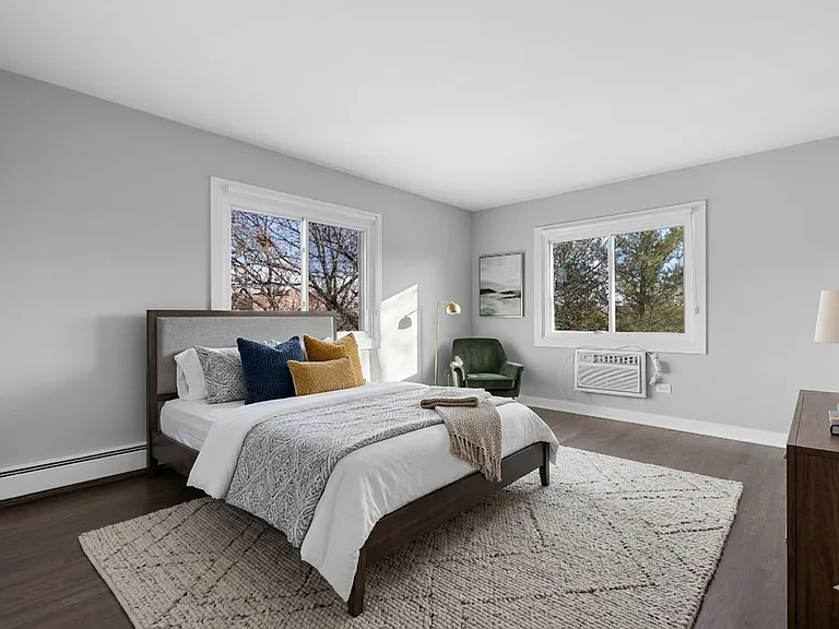 Victory Park Apartments — Photo 14